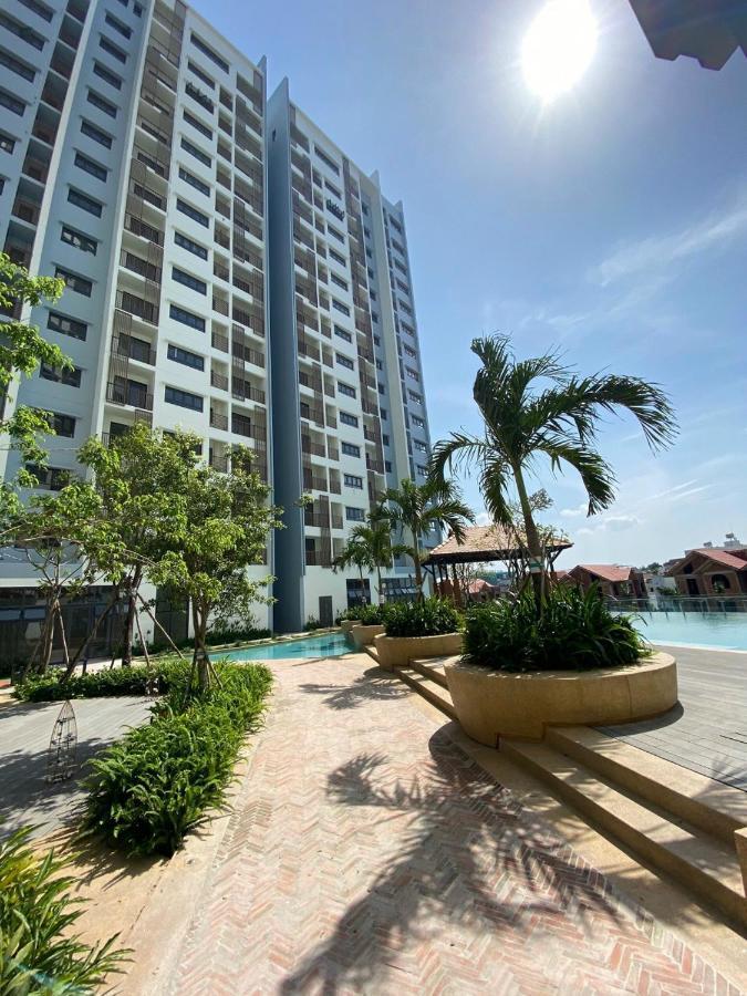Can Ho Cao Cap Co Ho Boi Tai Bien Hoa Exterior photo